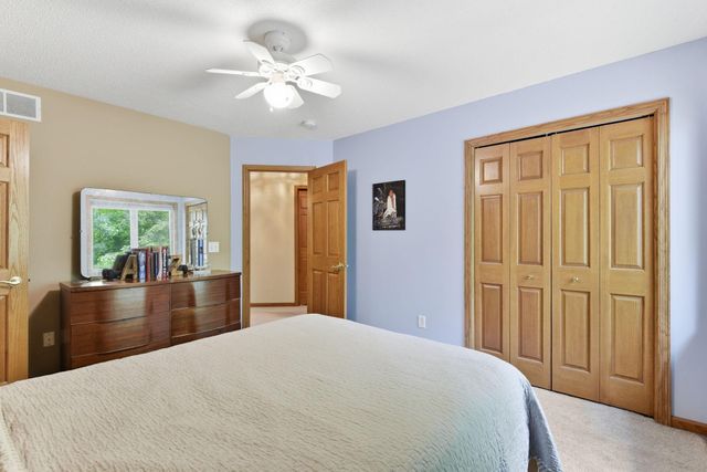 1266 Deerwood Drive, Eagan, MN 55123