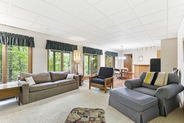 1266 Deerwood Drive, Eagan, MN 55123