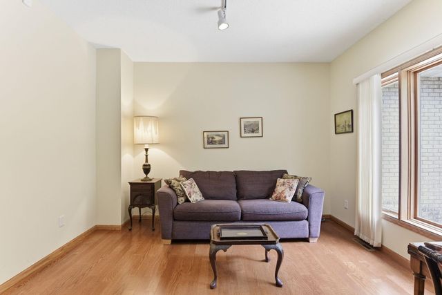 1266 Deerwood Drive, Eagan, MN 55123
