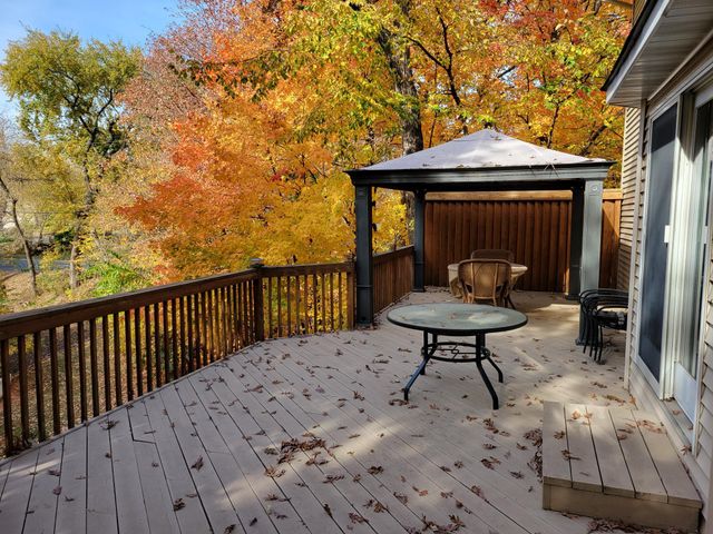 1266 Deerwood Drive, Eagan, MN 55123