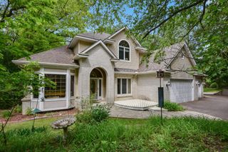 1266 Deerwood Drive, Eagan, MN 55123