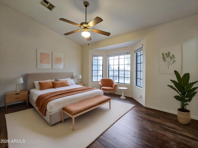 8004 W SIERRA VISTA Drive, Glendale, AZ 85303