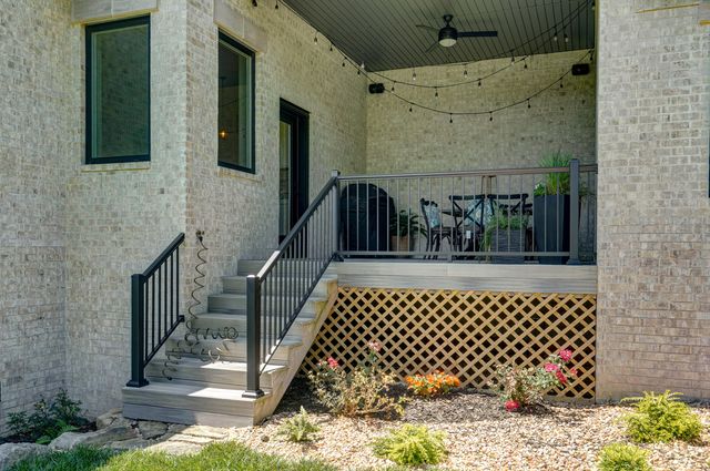 1190 North Elmhurst Road, Springfield, MO 65802