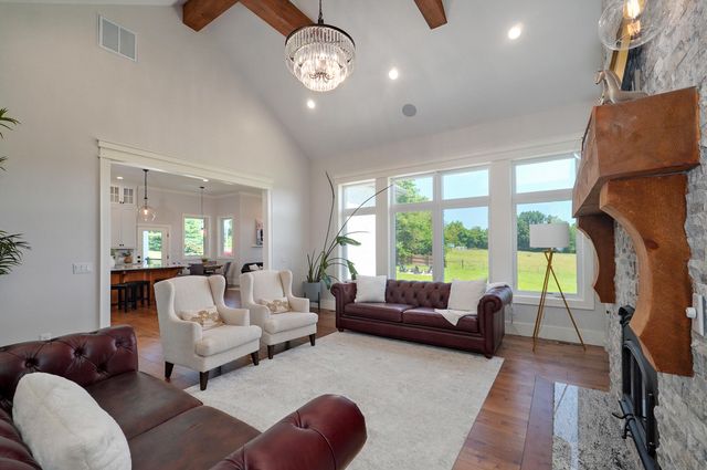 1190 North Elmhurst Road, Springfield, MO 65802