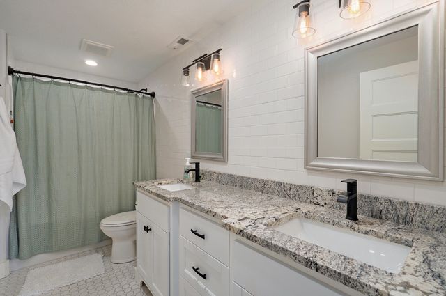 1190 North Elmhurst Road, Springfield, MO 65802