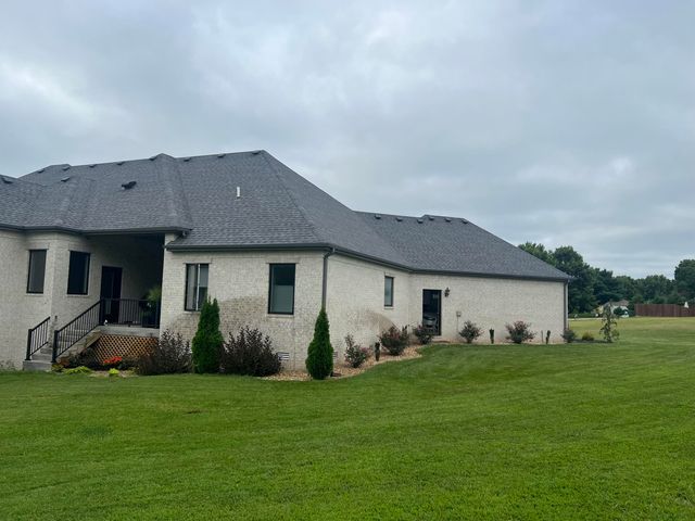 1190 North Elmhurst Road, Springfield, MO 65802