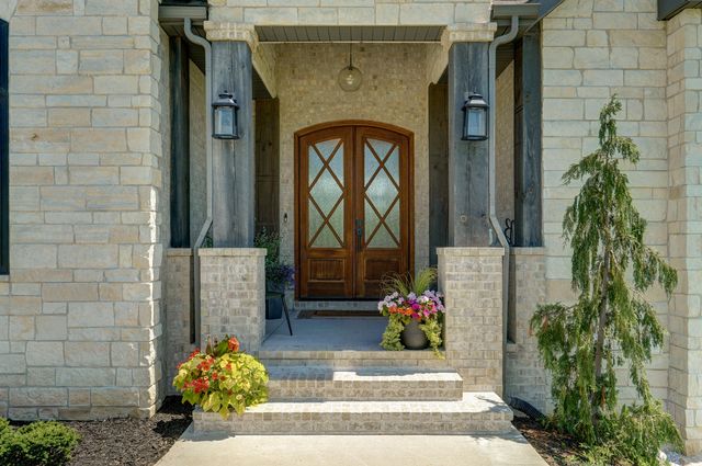 1190 North Elmhurst Road, Springfield, MO 65802