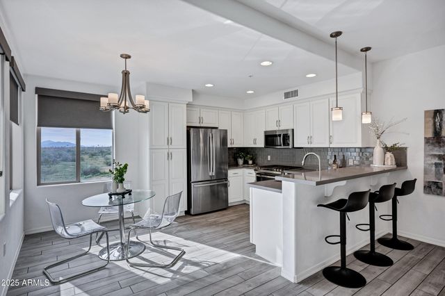 17850 N 68TH Street N 2063, Phoenix, AZ 85054