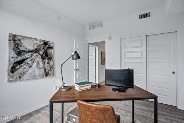 17850 N 68TH Street N 2063, Phoenix, AZ 85054