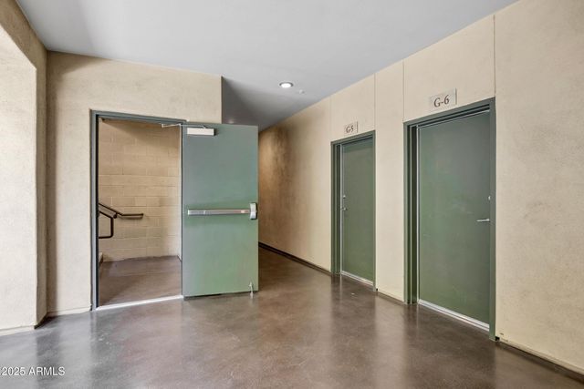 17850 N 68TH Street N 2063, Phoenix, AZ 85054