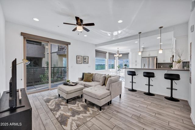 17850 N 68TH Street N 2063, Phoenix, AZ 85054