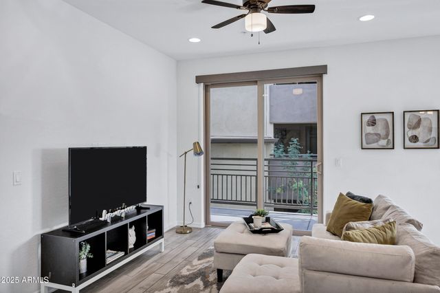 17850 N 68TH Street N 2063, Phoenix, AZ 85054