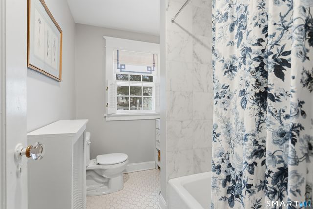 17 Sunnyside Avenue, Darien, CT 06820