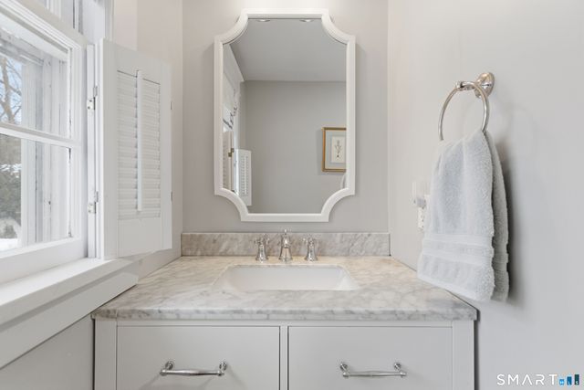 17 Sunnyside Avenue, Darien, CT 06820