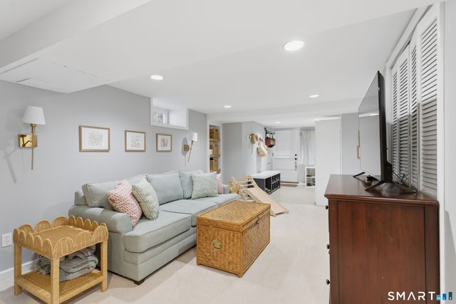 17 Sunnyside Avenue, Darien, CT 06820