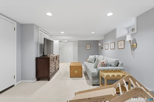 17 Sunnyside Avenue, Darien, CT 06820