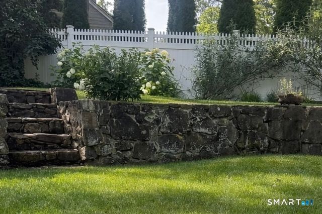 17 Sunnyside Avenue, Darien, CT 06820