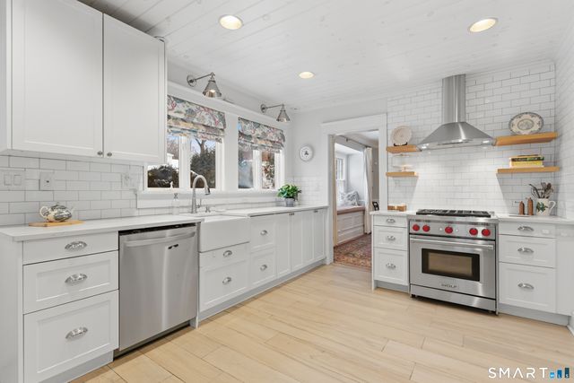 17 Sunnyside Avenue, Darien, CT 06820