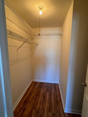 1105 Holiday Lane 7, Des Plaines, IL 60016