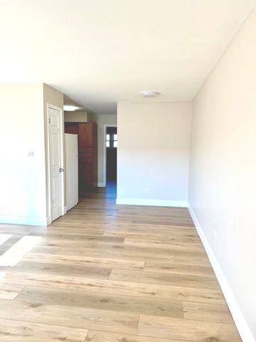 1105 Holiday Lane 7, Des Plaines, IL 60016