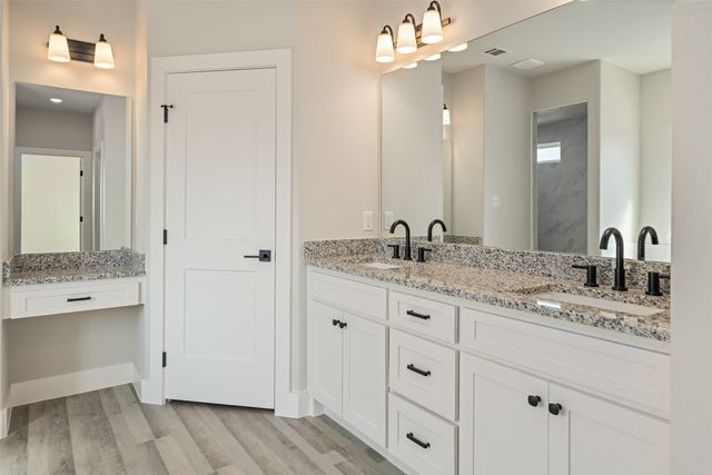 723 Cobblestone Circle, Mabank, TX 75147