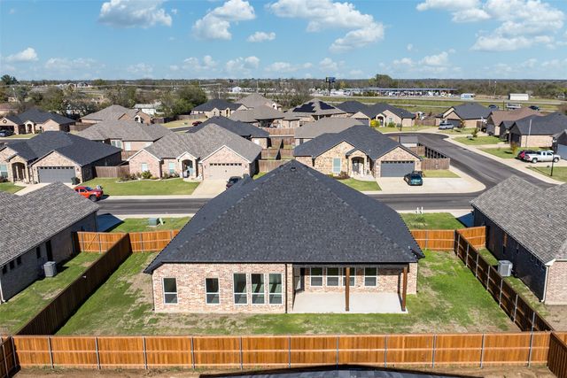 723 Cobblestone Circle, Mabank, TX 75147