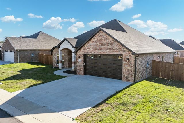 723 Cobblestone Circle, Mabank, TX 75147