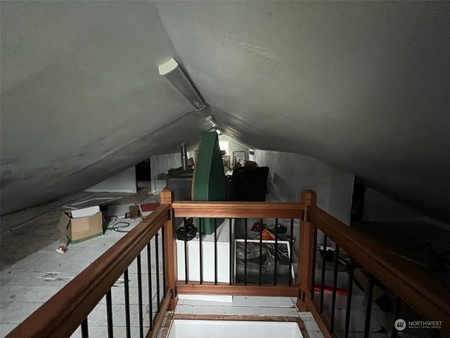 215 3rd Avenue N, Algona, WA 98001