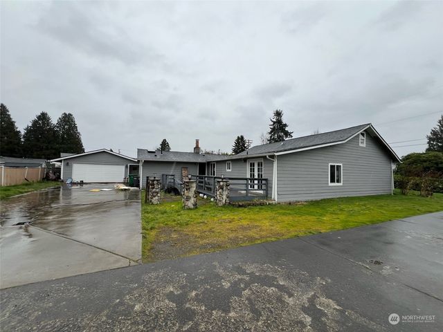 215 3rd Avenue N, Algona, WA 98001