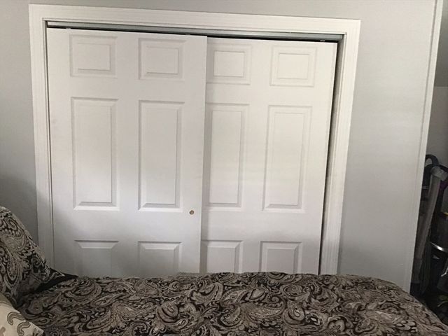 17 Grove St, Woburn, MA 01801