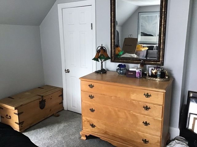 17 Grove St, Woburn, MA 01801