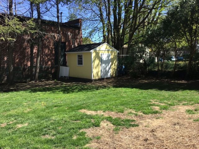 17 Grove St, Woburn, MA 01801