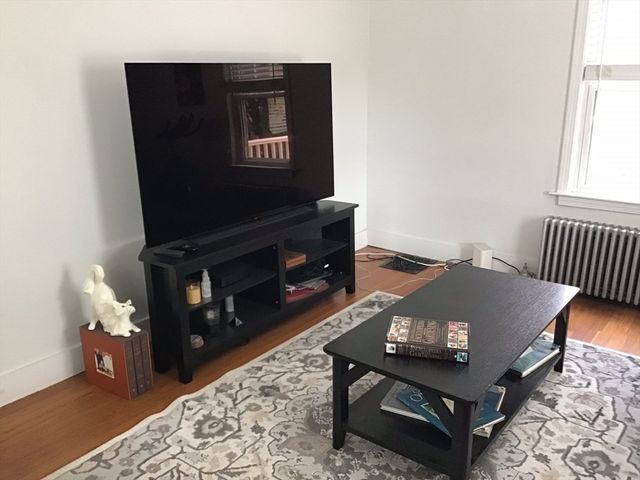 17 Grove St, Woburn, MA 01801