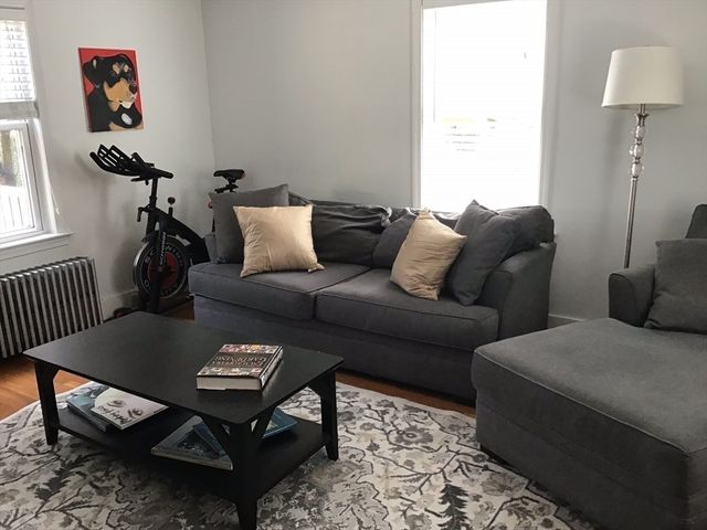 17 Grove St, Woburn, MA 01801