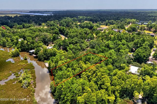 Enarc Drive, Gautier, MS 39553