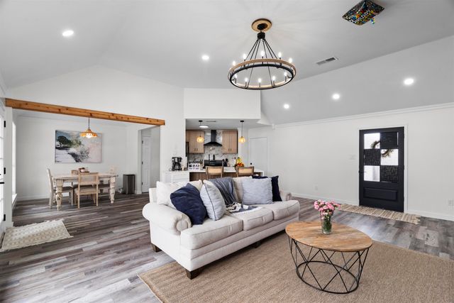 3097 SHADOW GREEN LN, Lakeland, TN 38002