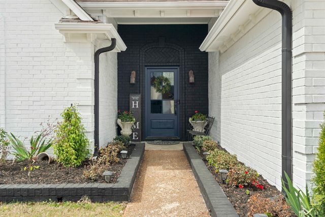 3097 SHADOW GREEN LN, Lakeland, TN 38002