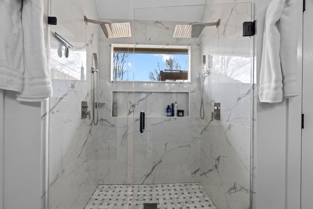 3097 SHADOW GREEN LN, Lakeland, TN 38002