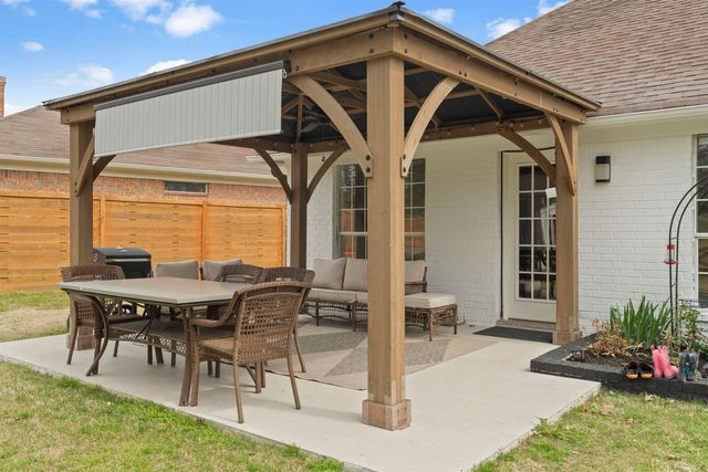 3097 SHADOW GREEN LN, Lakeland, TN 38002