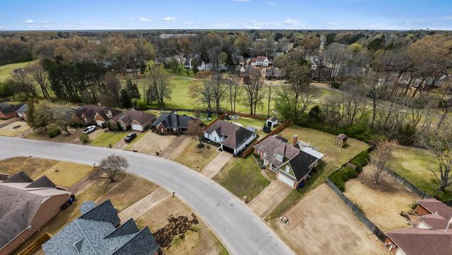 3097 SHADOW GREEN LN, Lakeland, TN 38002