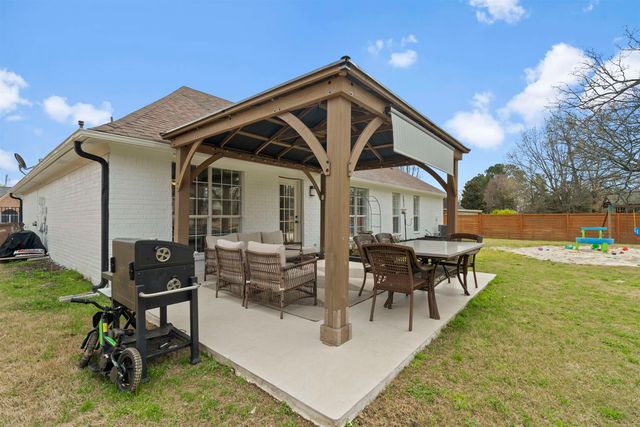 3097 SHADOW GREEN LN, Lakeland, TN 38002