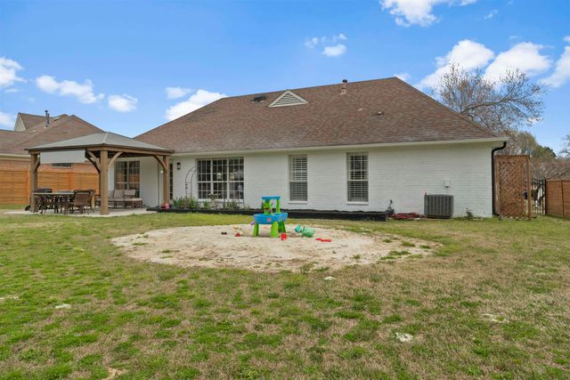 3097 SHADOW GREEN LN, Lakeland, TN 38002