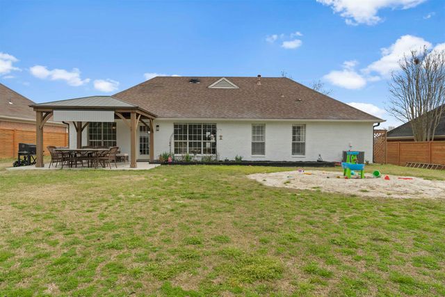 3097 SHADOW GREEN LN, Lakeland, TN 38002