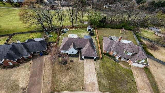 3097 SHADOW GREEN LN, Lakeland, TN 38002