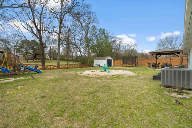 3097 SHADOW GREEN LN, Lakeland, TN 38002