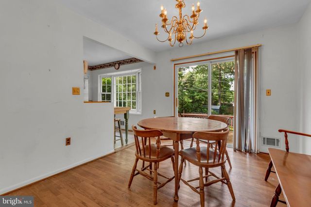 1554 LONG POINT RD, Pasadena, MD 21122