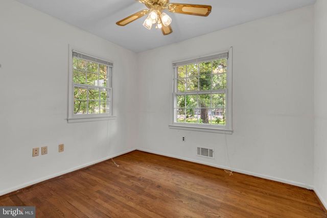 1554 LONG POINT RD, Pasadena, MD 21122