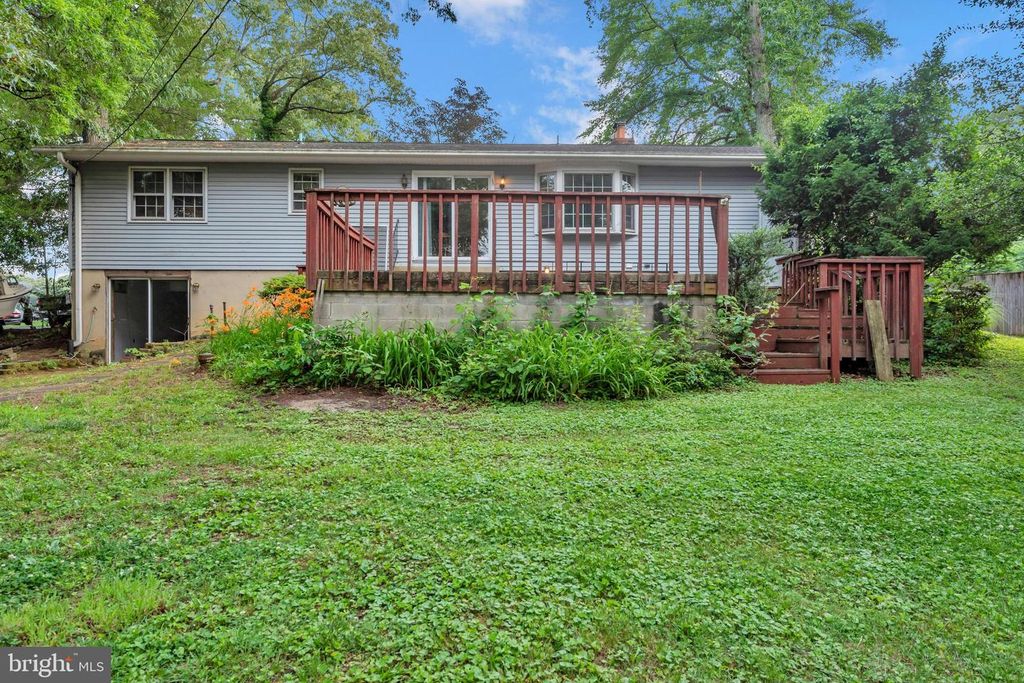 Image 34 of property listing at 1554 LONG POINT RD, Pasadena, MD 21122