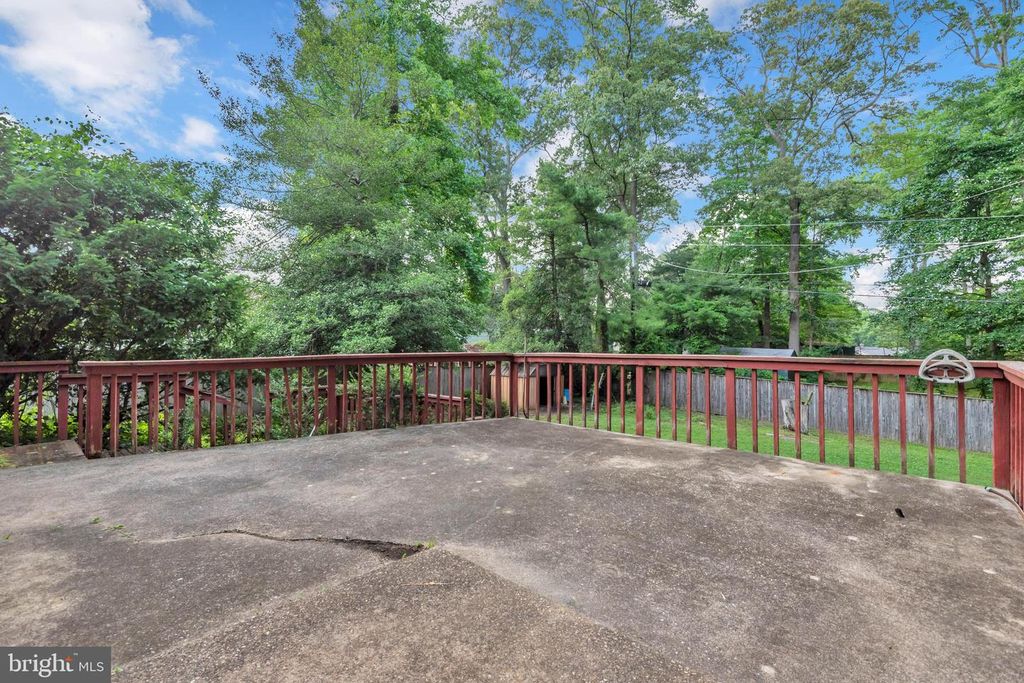 Image 36 of property listing at 1554 LONG POINT RD, Pasadena, MD 21122