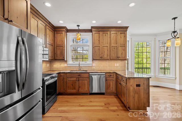 22 Lone Coyote Ridge, Fletcher, NC 28732